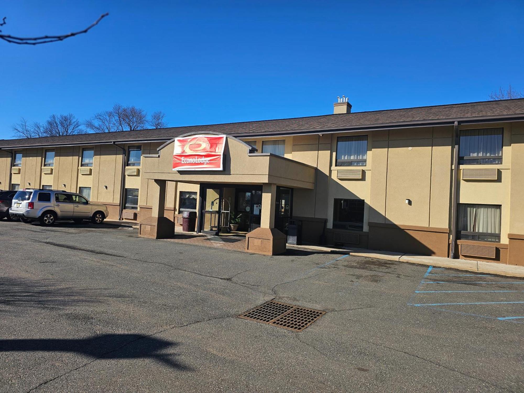 Econo Lodge Woodbridge Iselin Экстерьер фото